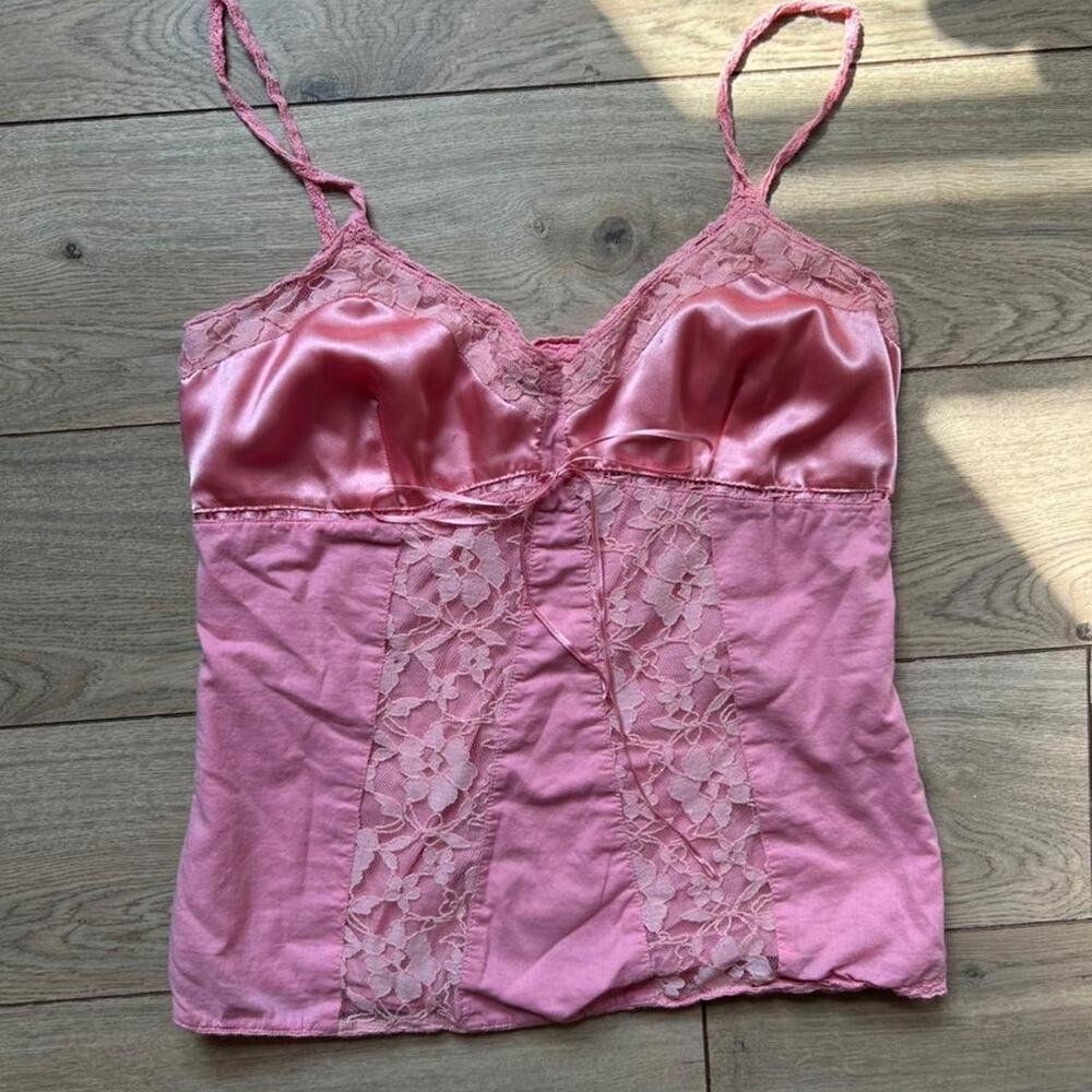Y2k city streets baby pink cami
